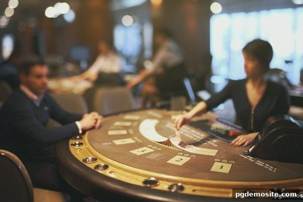 pg电子试玩网带你玩转骰宝游戏：规则、策略与安全指南