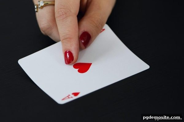 桌游文化探秘：从东方棋韵到西方策略，pg电子试玩网带你领略博弈之美